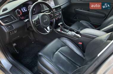 Седан Kia Optima 2017 в 