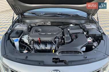 Седан Kia Optima 2017 в 
