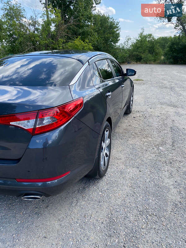 Седан Kia Optima 2012 в Новомосковську