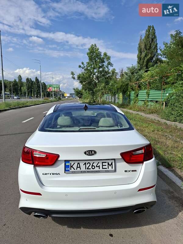 Седан Kia Optima 2014 в Киеве
