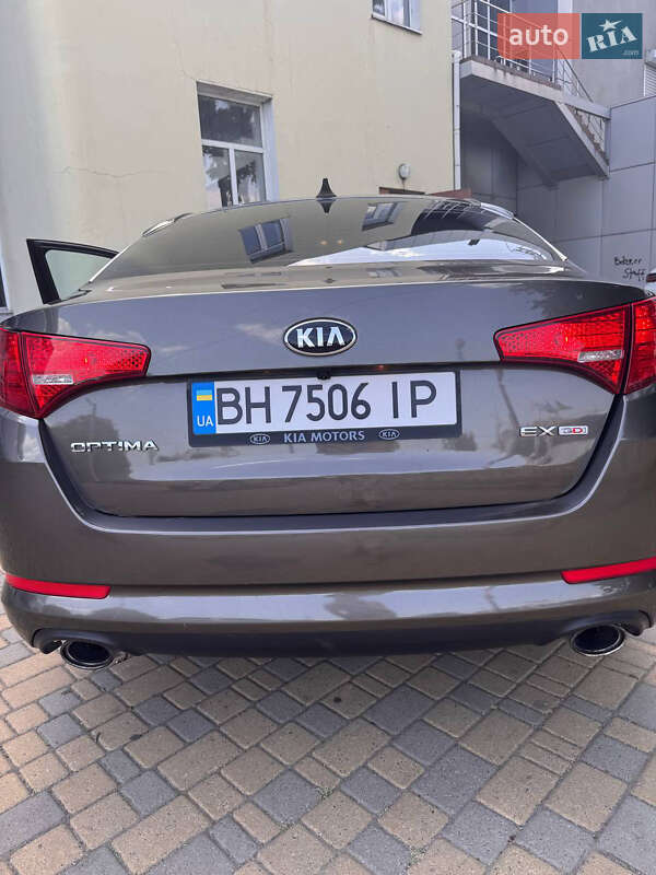 Седан Kia Optima 2012 в Одессе