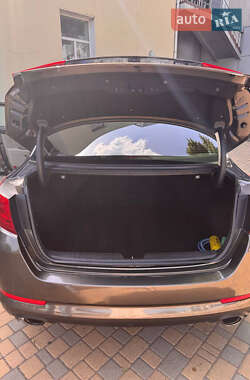 Седан Kia Optima 2012 в Одесі