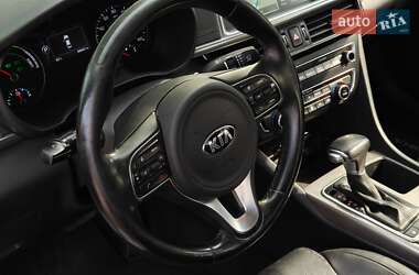 Седан Kia Optima 2017 в 