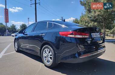 Седан Kia Optima 2016 в 