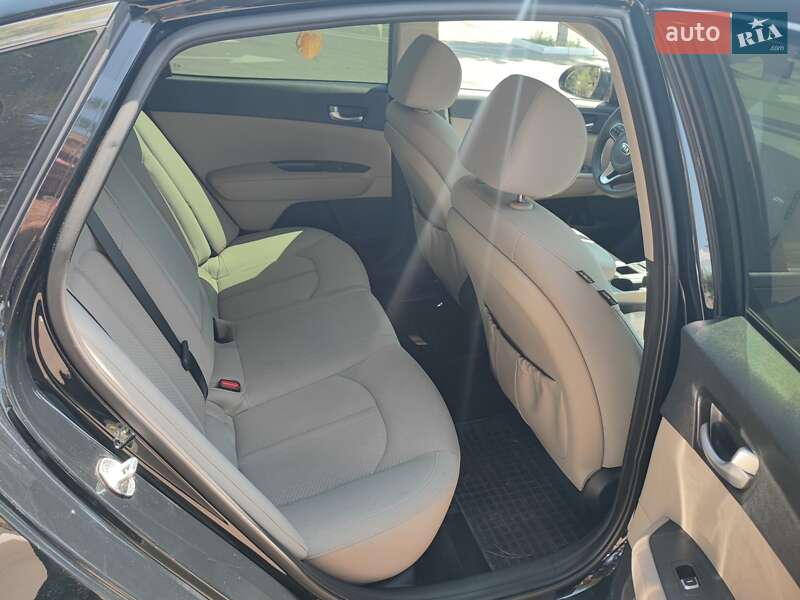 Седан Kia Optima 2016 в Одессе