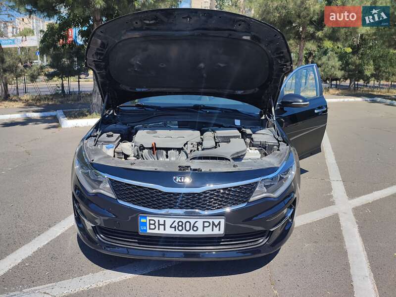 Седан Kia Optima 2016 в Одессе
