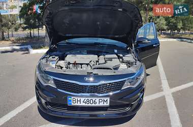 Седан Kia Optima 2016 в 