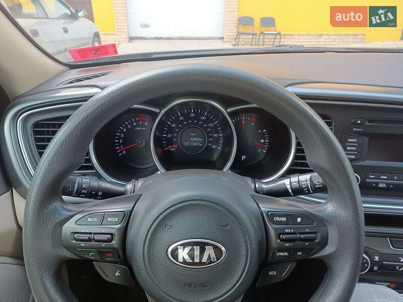 Седан Kia Optima 2013 в Черкассах