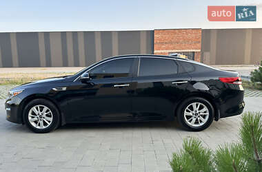 Седан Kia Optima 2016 в Хмельницькому