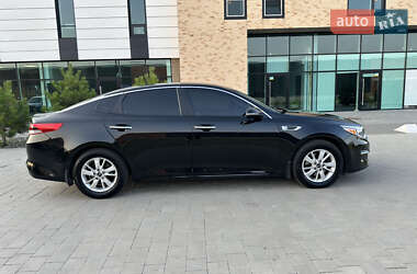 Седан Kia Optima 2016 в Хмельницькому