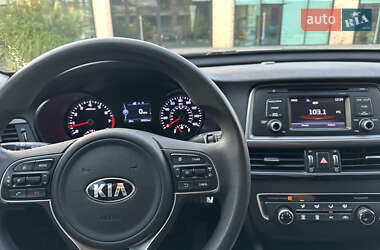Седан Kia Optima 2016 в Хмельницькому