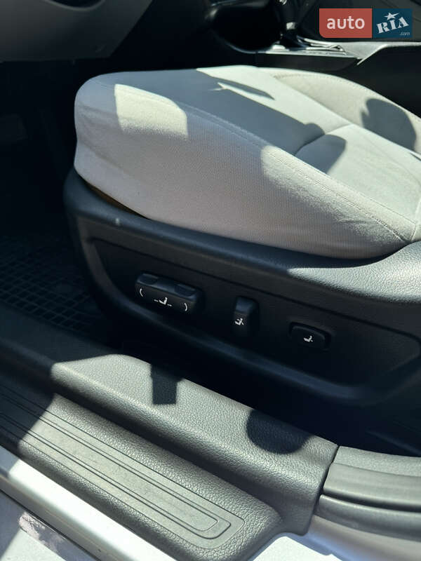 Седан Kia Optima 2013 в Днепре