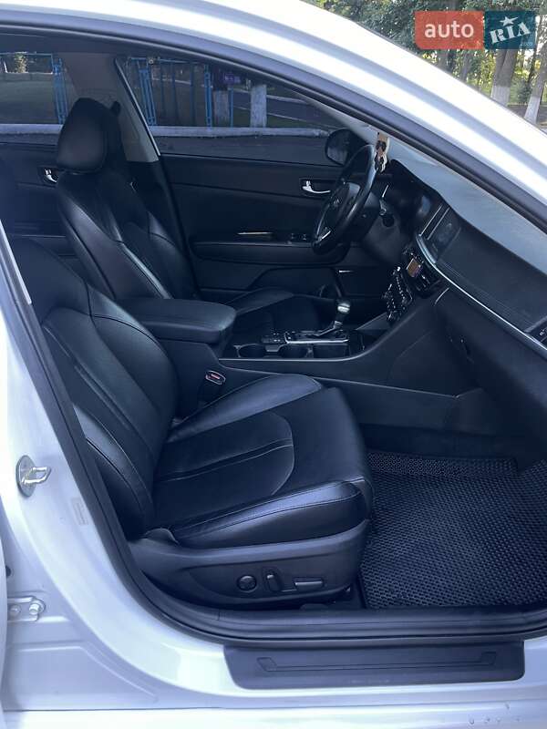 Седан Kia Optima 2016 в Виннице