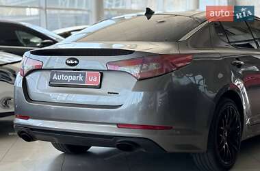 Седан Kia Optima 2011 в 
