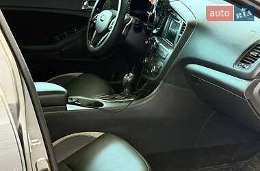 Седан Kia Optima 2011 в 