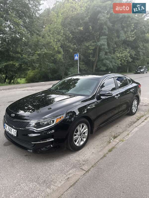Седан Kia Optima 2018 в Киеве