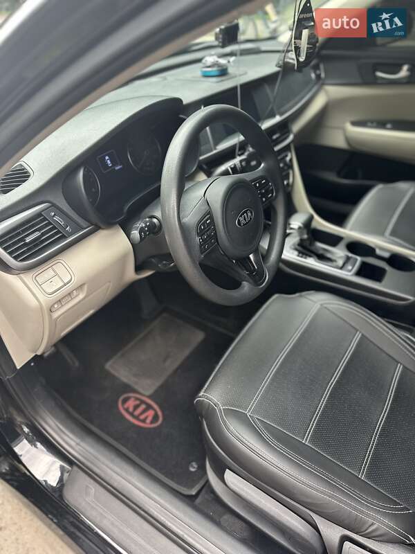 Седан Kia Optima 2018 в Киеве