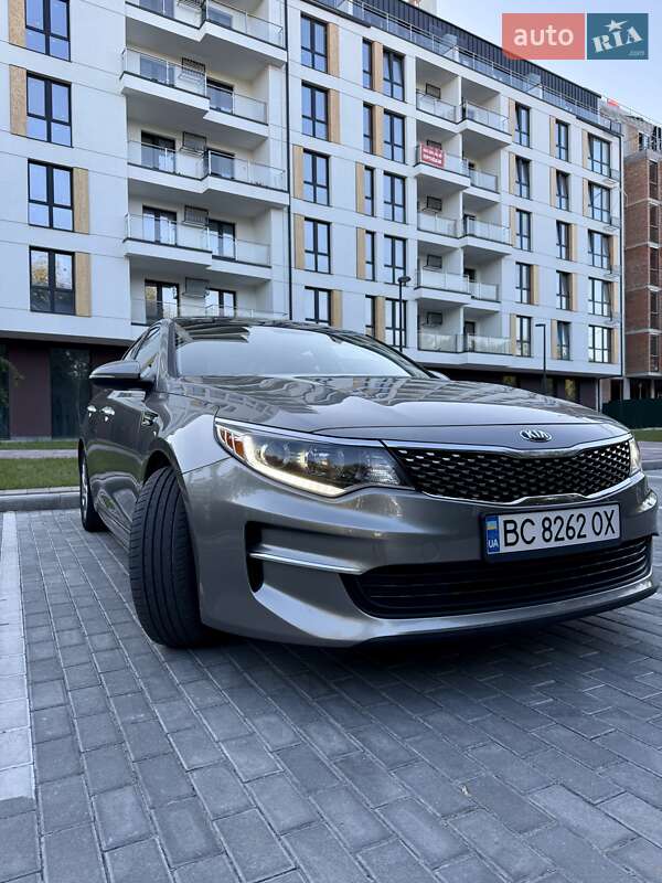 Седан Kia Optima 2018 в Львове