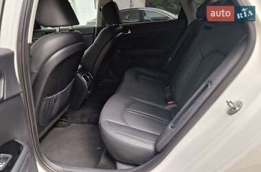 Седан Kia Optima 2019 в 