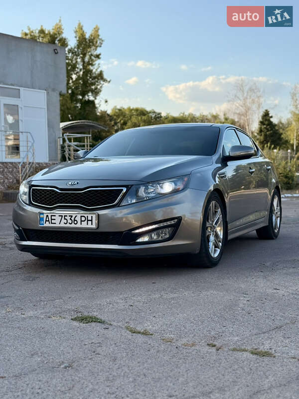 Седан Kia Optima 2012 в Кривом Роге