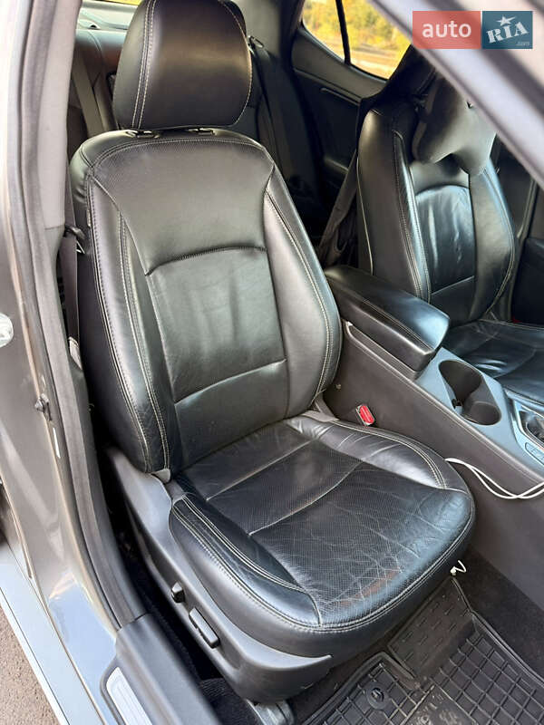 Седан Kia Optima 2012 в Кривом Роге