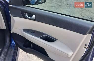 Седан Kia Optima 2016 в 
