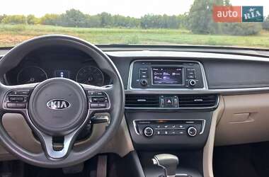 Седан Kia Optima 2016 в 