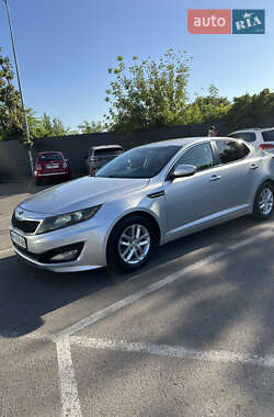 Седан Kia Optima 2011 в 