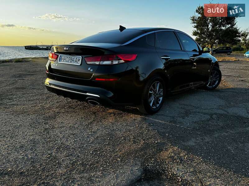 Седан Kia Optima 2019 в Одессе