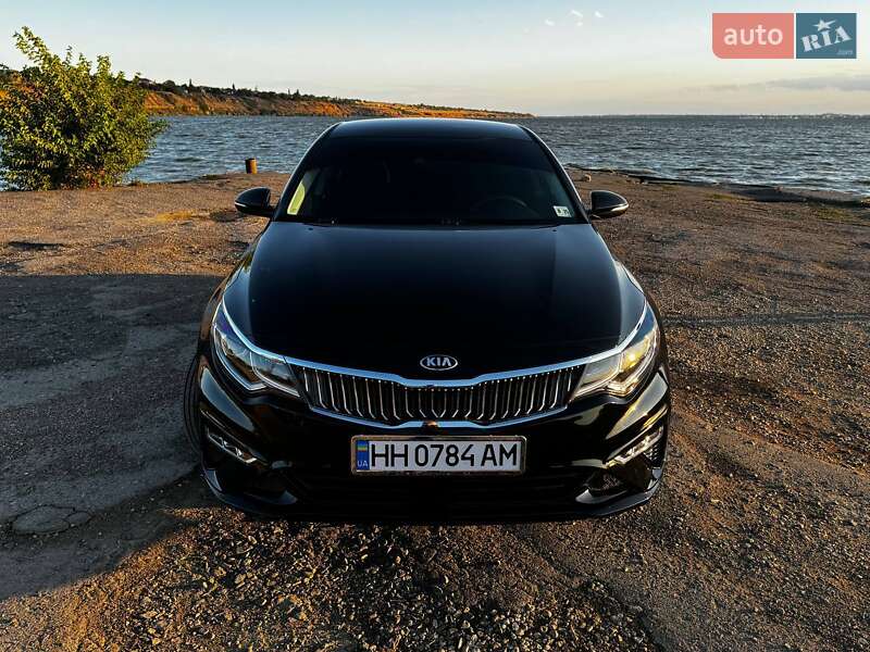 Седан Kia Optima 2019 в Одессе