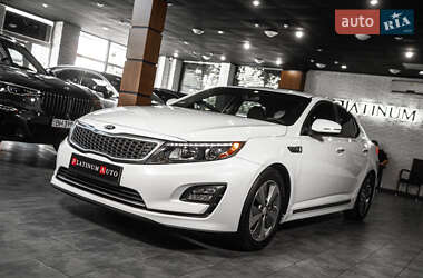 Седан Kia Optima 2015 в 