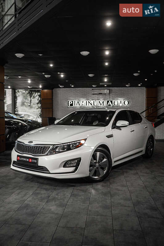 Седан Kia Optima 2015 в Одессе