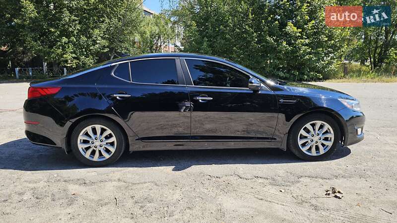 Седан Kia Optima 2015 в Богодухове