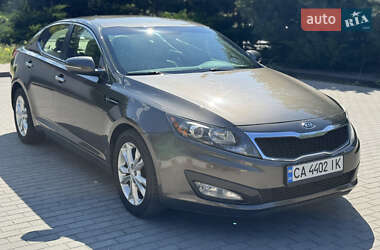 Седан Kia Optima 2012 в Каменке