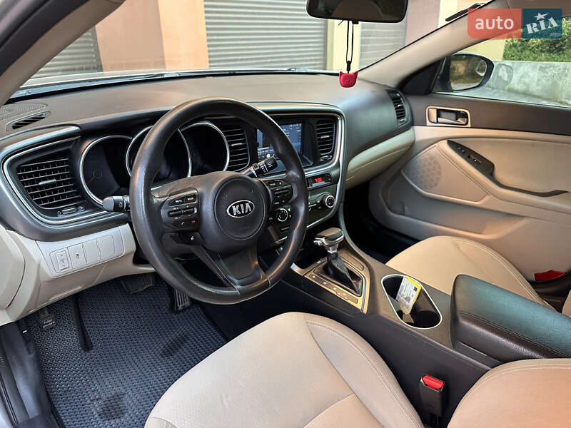 Седан Kia Optima 2014 в Хмельницком