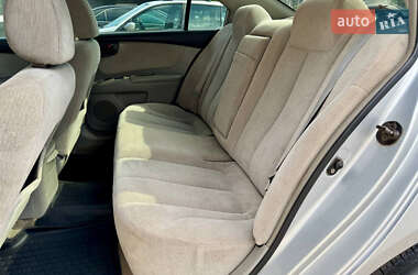 Седан Kia Optima 2005 в 