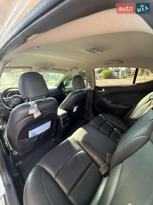 Седан Kia Optima 2014 в Запорожье