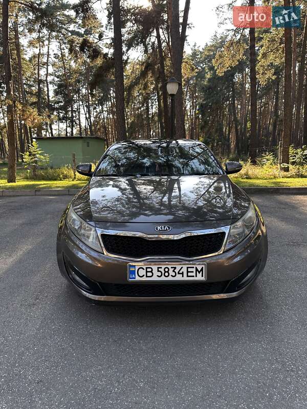 Седан Kia Optima 2012 в Чернігові