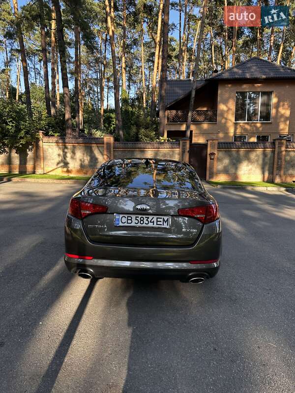 Седан Kia Optima 2012 в Чернігові