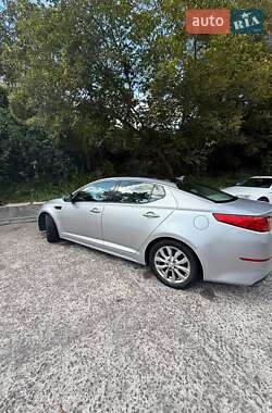 Седан Kia Optima 2014 в 