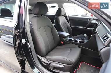 Седан Kia Optima 2016 в 