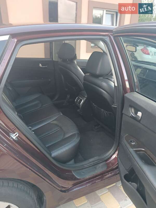 Седан Kia Optima 2016 в Броварах