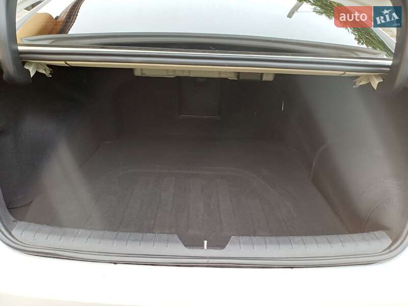 Седан Kia Optima 2016 в Черноморске