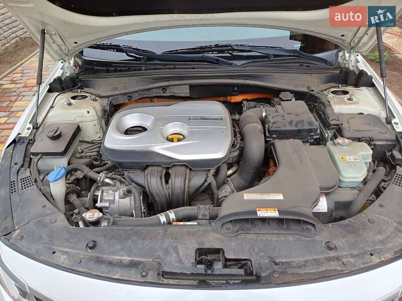 Седан Kia Optima 2016 в Черноморске