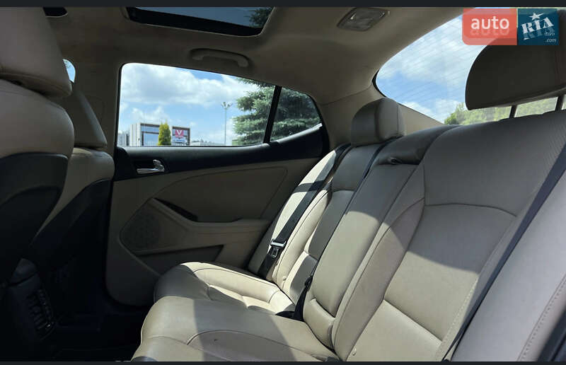 Седан Kia Optima 2014 в Львове