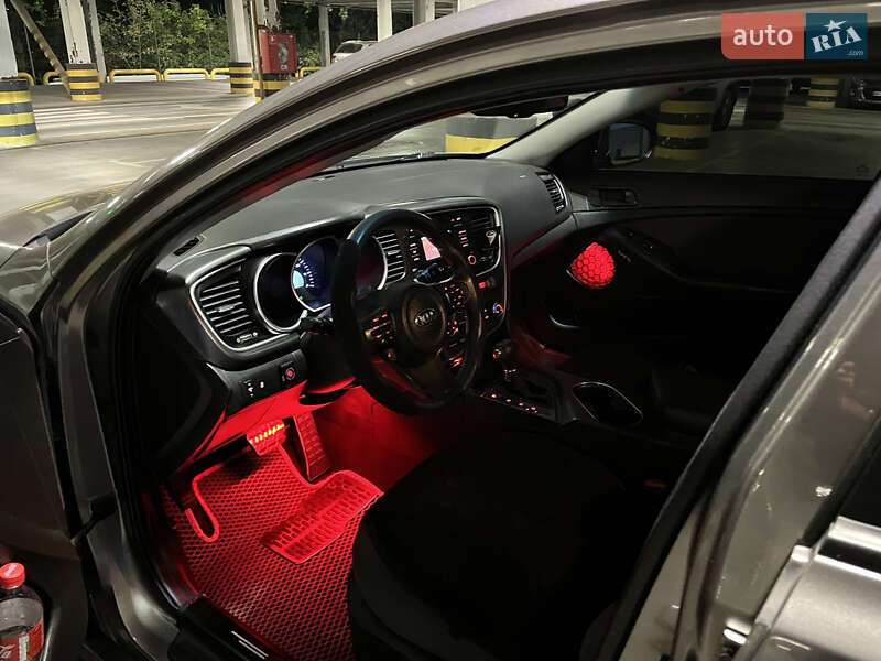 Седан Kia Optima 2015 в Киеве