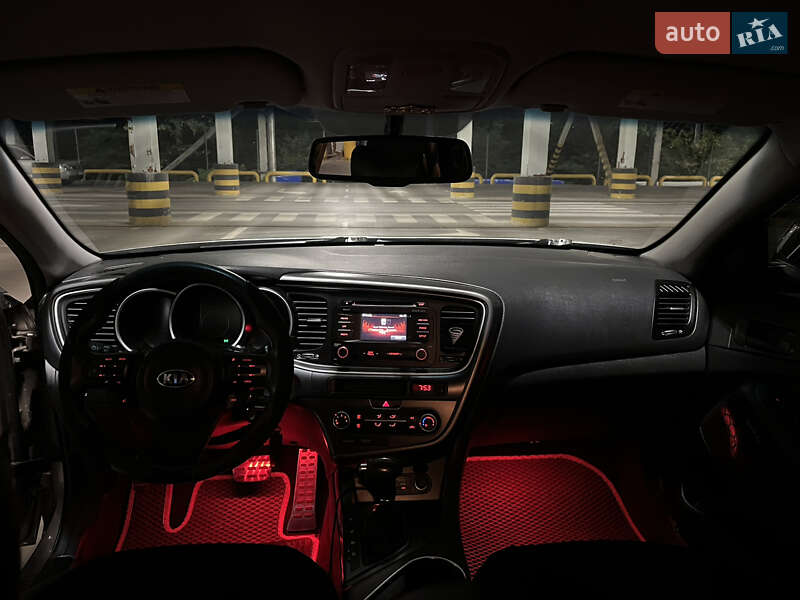 Седан Kia Optima 2015 в Киеве