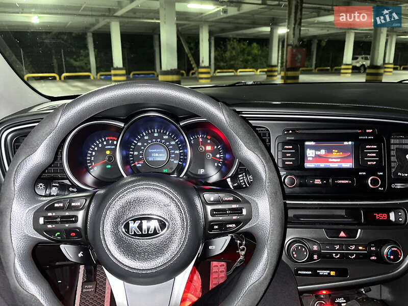 Седан Kia Optima 2015 в Киеве