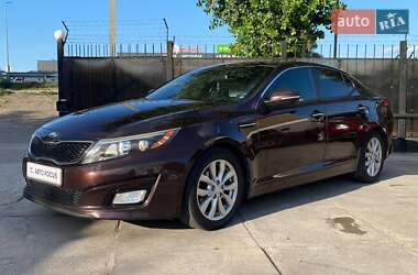 Седан Kia Optima 2015 в 