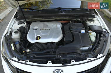 Седан Kia Optima 2012 в 